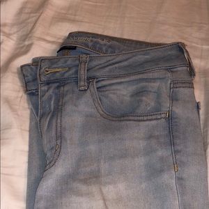 american eagle light wash super stretch jeans